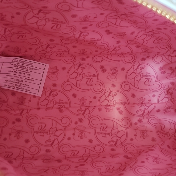 Loungefly Cinderella Limited Edition Pearl Purse - Picture 7 of 8